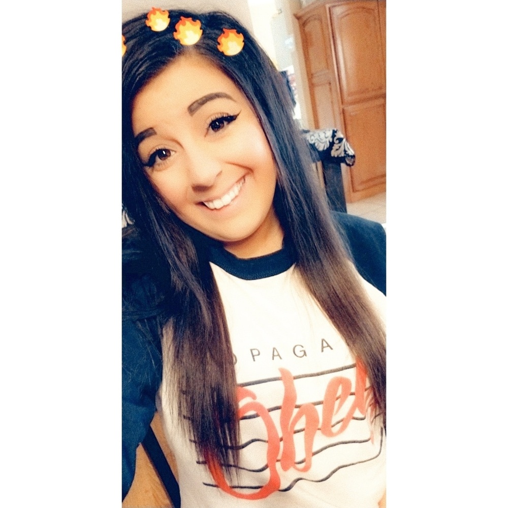 Meet your Posher, Alicia